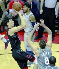 周琦首秀NBA季后赛火箭主场轻取森林狼