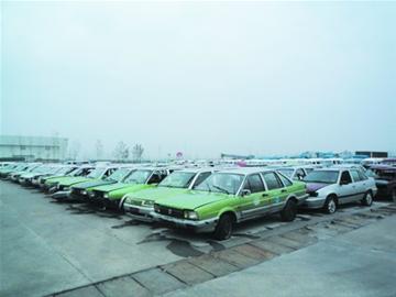 新能源车频上路报废车哪里去大力士剪碎骨架拆