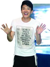 吕小布来青岛看海豚