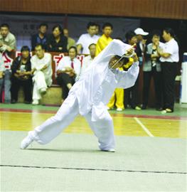 让人人感受体育健身的好处-青岛报纸电子版