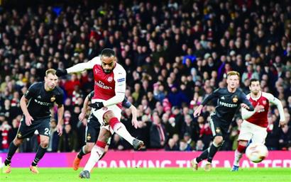 欧罗巴联赛八强战阿森纳马竞占先机