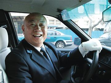 "微笑对于一个出租车司机来说,确实是太重要了.