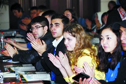 初到异国留学生要走出