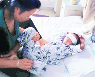 被挖眼男童可能安装义眼