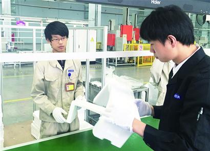 海尔空调质量保障员王阳阳精通空调组装 创新